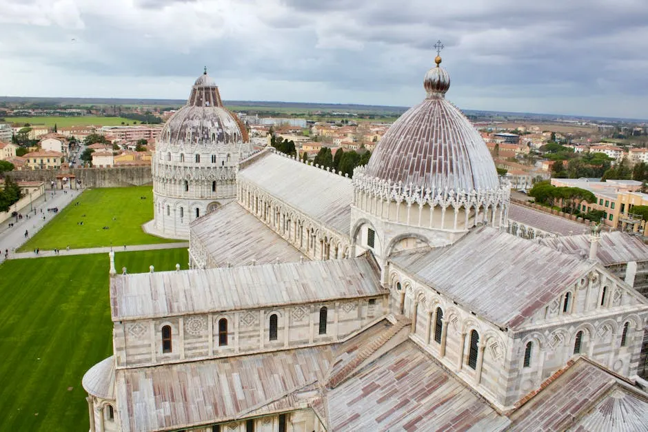 Panorama di Grosseto con la Cattedrale di San Lorenzo e le Mura Medicee.