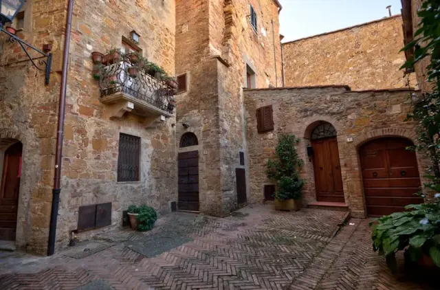 Follonica e il suo mare: esperienze autentiche