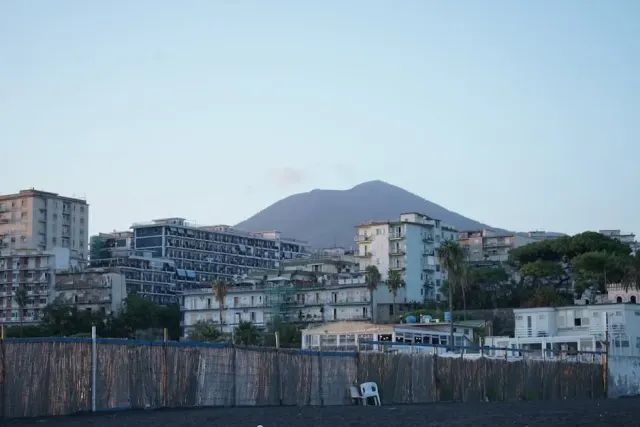 Mare a Livorno: itinerari tra natura e cultura