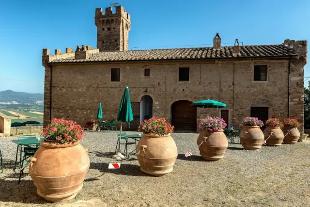 Spiagge nascoste a Campiglia Marittima da esplorare