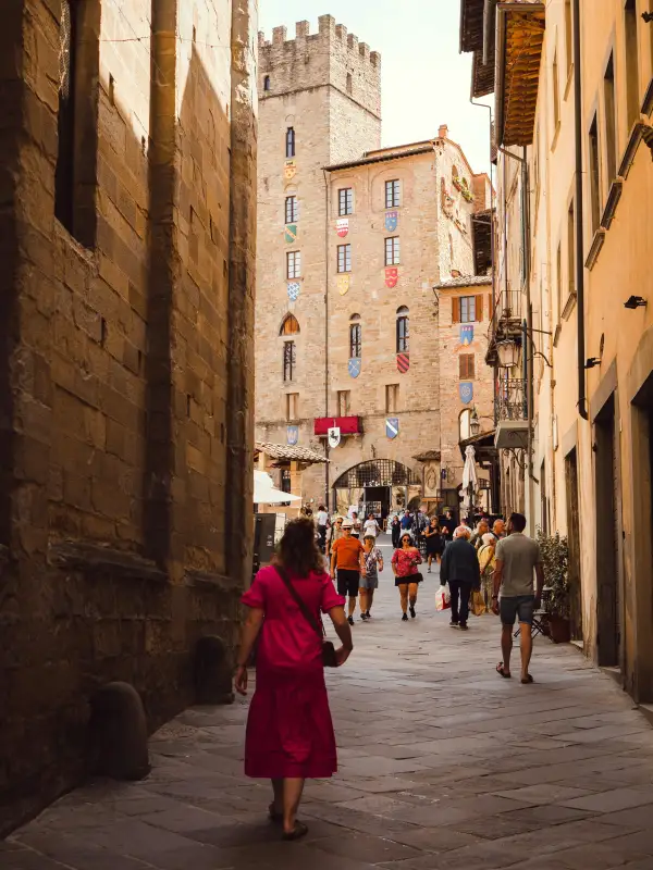 Leggende e misteri di Arezzo: storie oscure tra mito e realtà