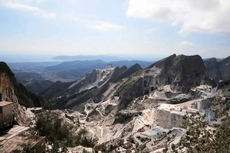 Cosa vedere a Massa e Carrara: guida completa tra mare, storia e cave di marmo