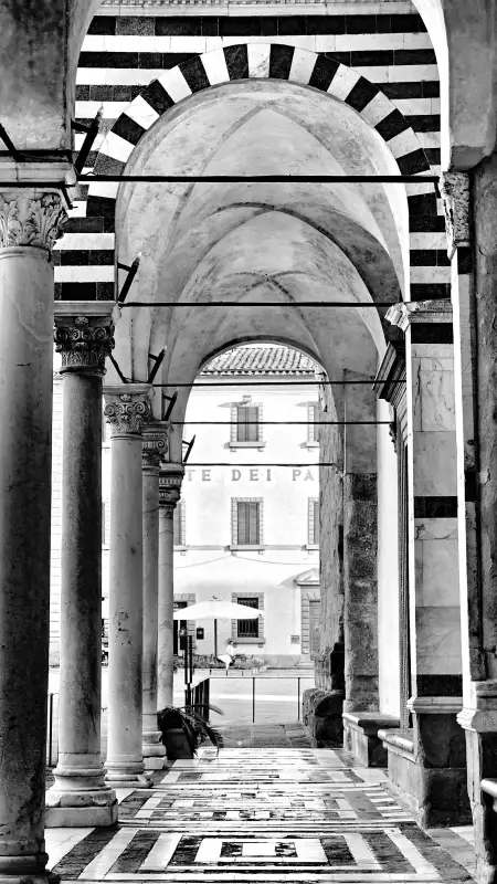 Le botteghe artigiane di Pietrasanta: scultori, fonderie e laboratori storici