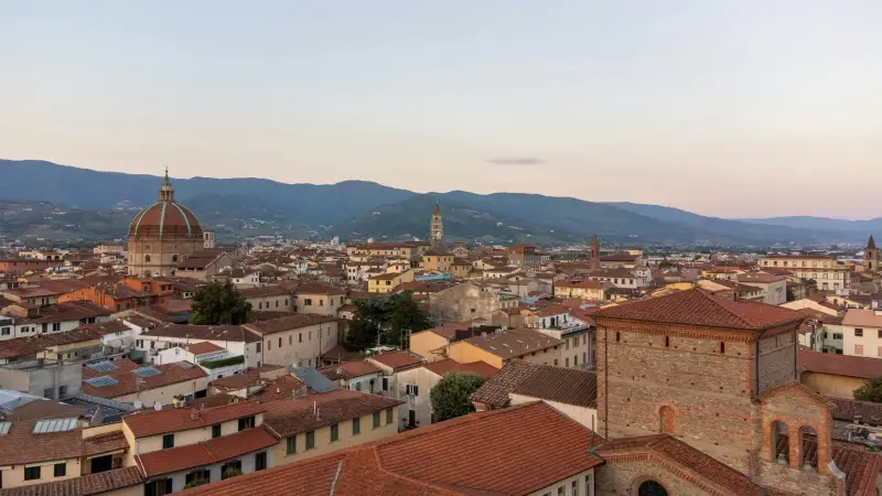 Pistoia medievale: torri, famiglie e rivalità storiche